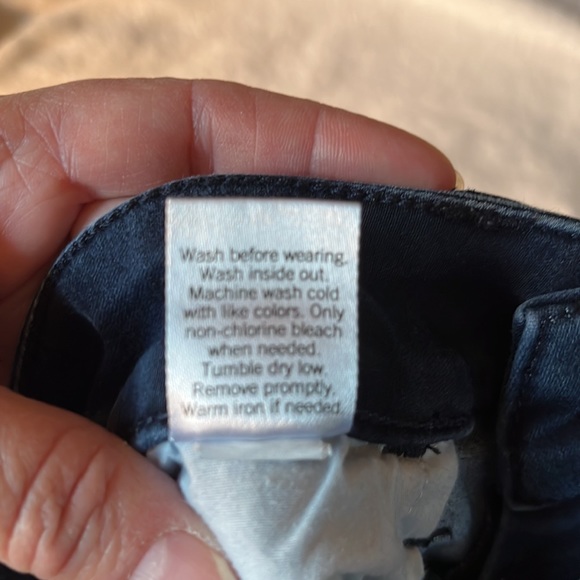 SO Ultimate Super Highrise Curvy Darkwash Jegging size 9 - Picture 6 of 6